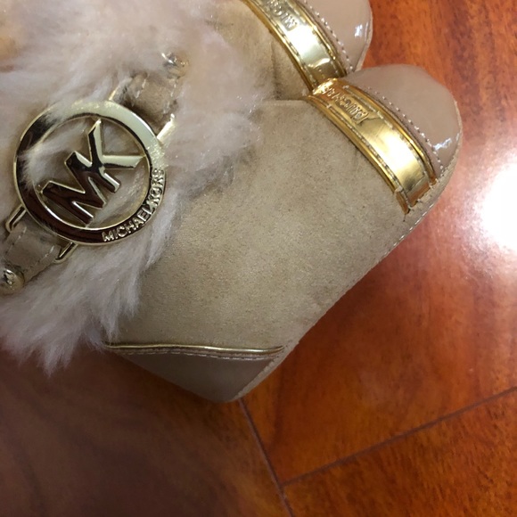 SOLD 🚫🚫Michael Kors Baby Boots - Picture 3 of 4